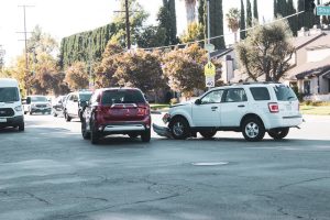 Albuquerque, NM - Eubank Blvd & Hotel Ave Car Crash with Injuries