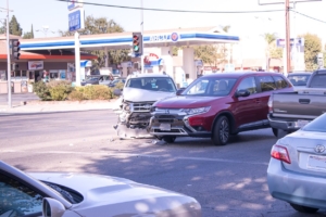 Albuquerque, NM – Injuries Follow Car Crash on Lomas Blvd NE