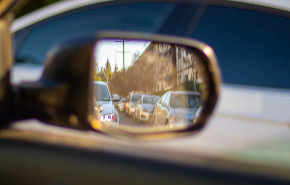 Albuquerque, NM – Car Crash Ends in Injuries at Pan American Fwy & Osuna Rd