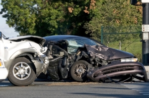 Albuquerque, NM - Car Crash Ends in Injuries at Unser Blvd & Summer Ridge Rd
