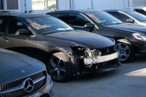 Albuquerque, NM – APD Responds to Auto Wreck on Washington St SE