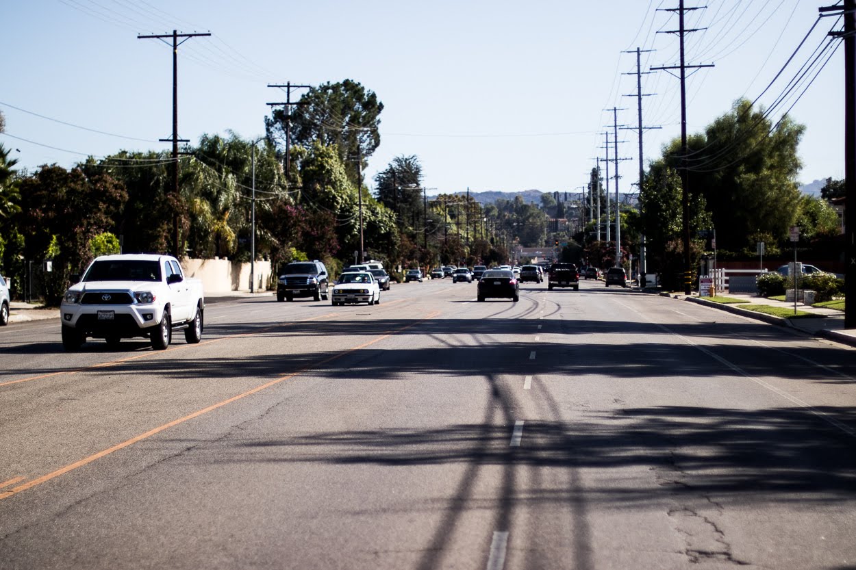 Albuquerque, NM – EMS Responds to Car Crash on Alcazar St NE