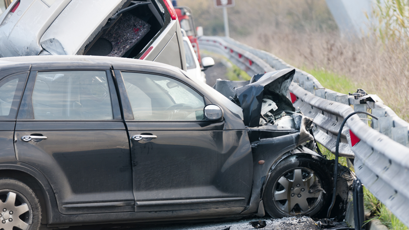 Albuquerque, NM – Injury Crash on I-40 WB near Frontage Rd N