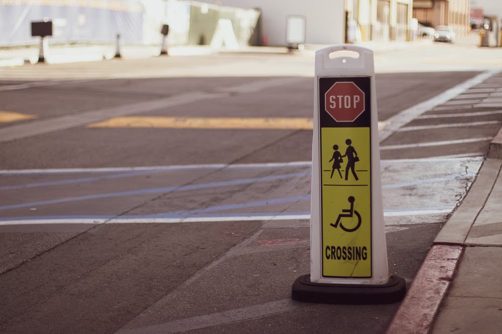 Albuquerque, NM – Pedestrian Seriously Injured in Crash on Unser Blvd & Central Ave