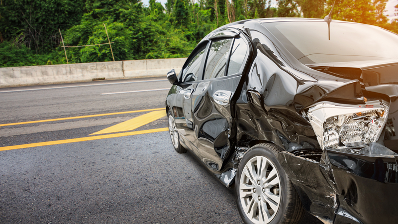Albuquerque, NM – Two-Vehicle Crash Leaves Occupant Trapped Near 4th St NW