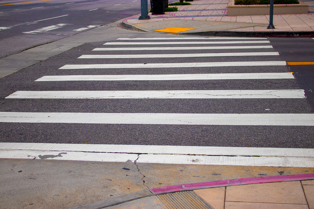 Albuquerque, NM – Pedestrian Injured in Crash Near Tramway Blvd NE & Candelaria Rd NE