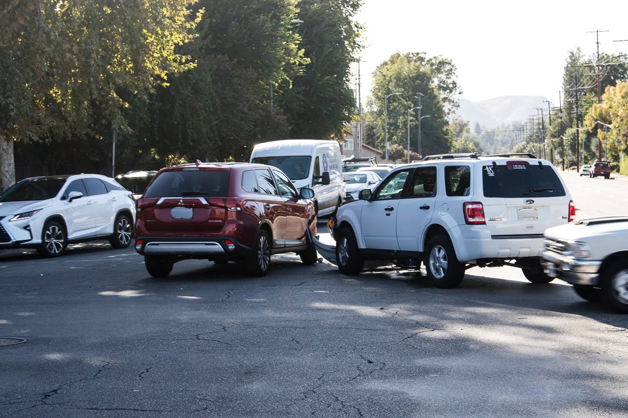 Crash Closes Lanes on Paseo Del Norte in Albuquerque, NM