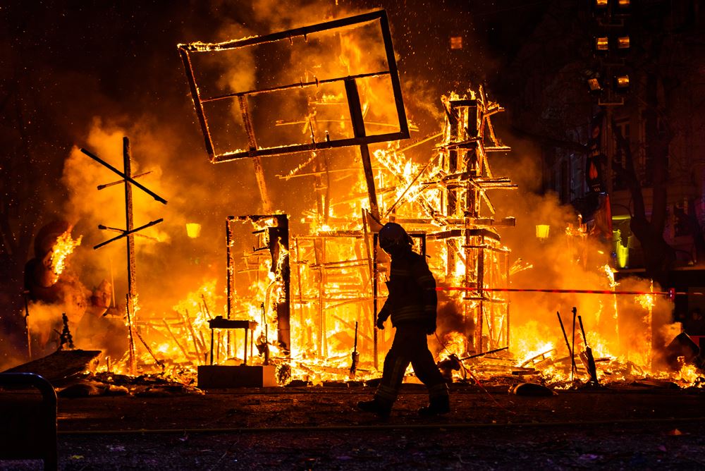 Two Employees Hurt in Hotel Fire on Paseo de Peralta in Santa Fe, NM